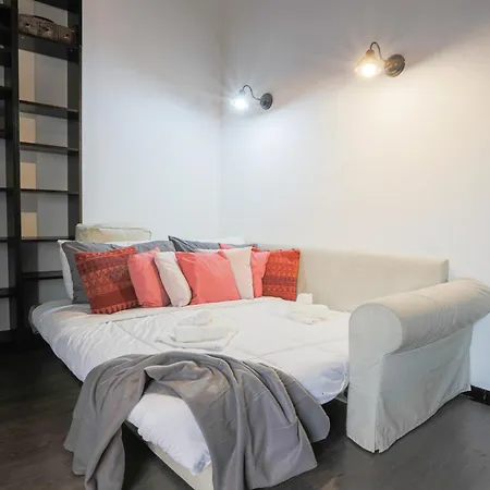 A 100m Dal Mare E Dal Gaslini *