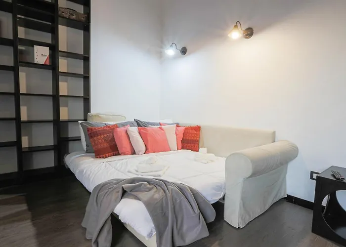 A 100m Dal Mare E Dal Gaslini *