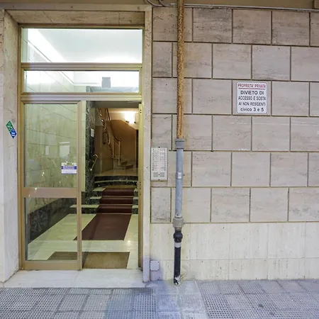 A 100m Dal Mare E Dal Gaslini Γένοβα